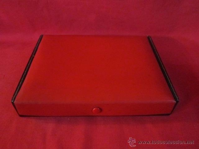 Antig&uuml;edades: Pa&ntilde;uelero en rojo y negro. - Foto 1