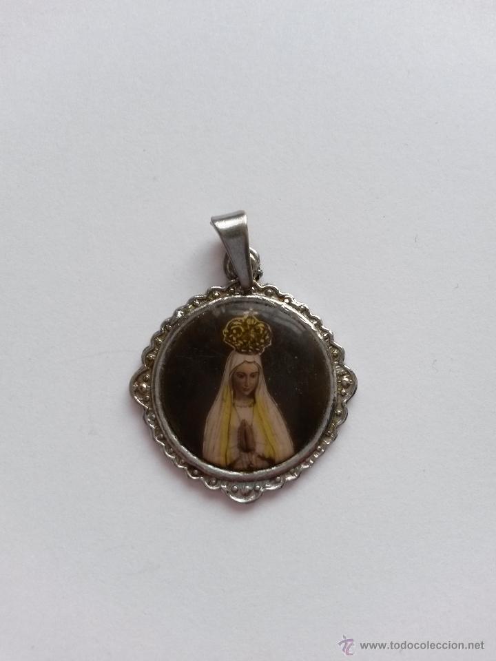 Antig&uuml;edades: Medalla ,nuestra se&ntilde;ora de fatima ,de 2,5 cms de diametro - Foto 2