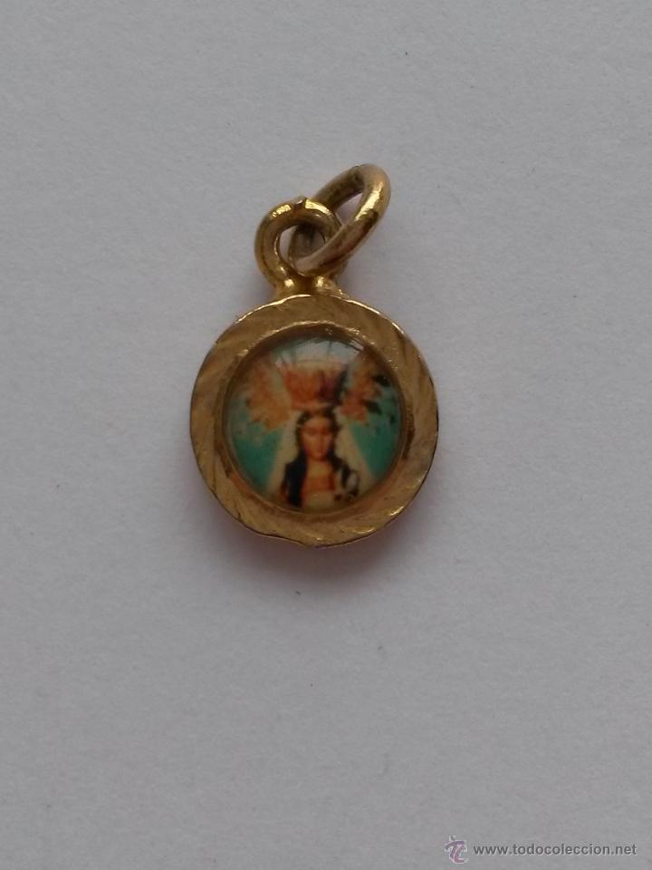 Antig&uuml;edades: Medalla de virgen de 1 cms de diametro - Foto 1