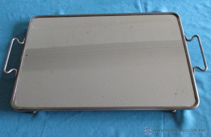 Antig&uuml;edades: BANDEJA RECTANGULAR , MUY ANTIGUA DE METAL Y ESPEJO - Foto 1