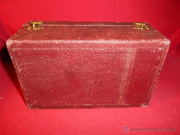 Antig&uuml;edades: ANTIGUA CAJA DE MADERA FORRADA - Foto 7