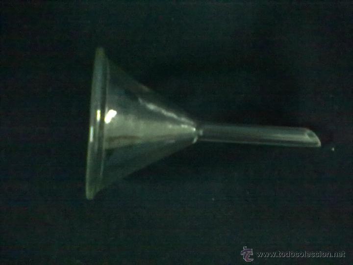 Antig&uuml;edades: EMBUDO CRISTAL - Foto 1