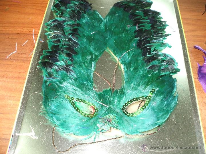 Antig&uuml;edades: Antifaz de plumas tipo veneciano . - Foto 1