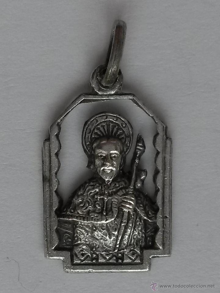 Antig&uuml;edades: Medalla de santiago de 1,8 x 1,1 cms - Foto 1