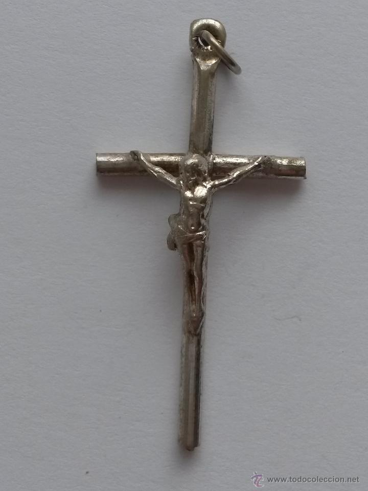 Antig&uuml;edades: Crucifijo de colgar de 3,5 x 2 cms - Foto 1