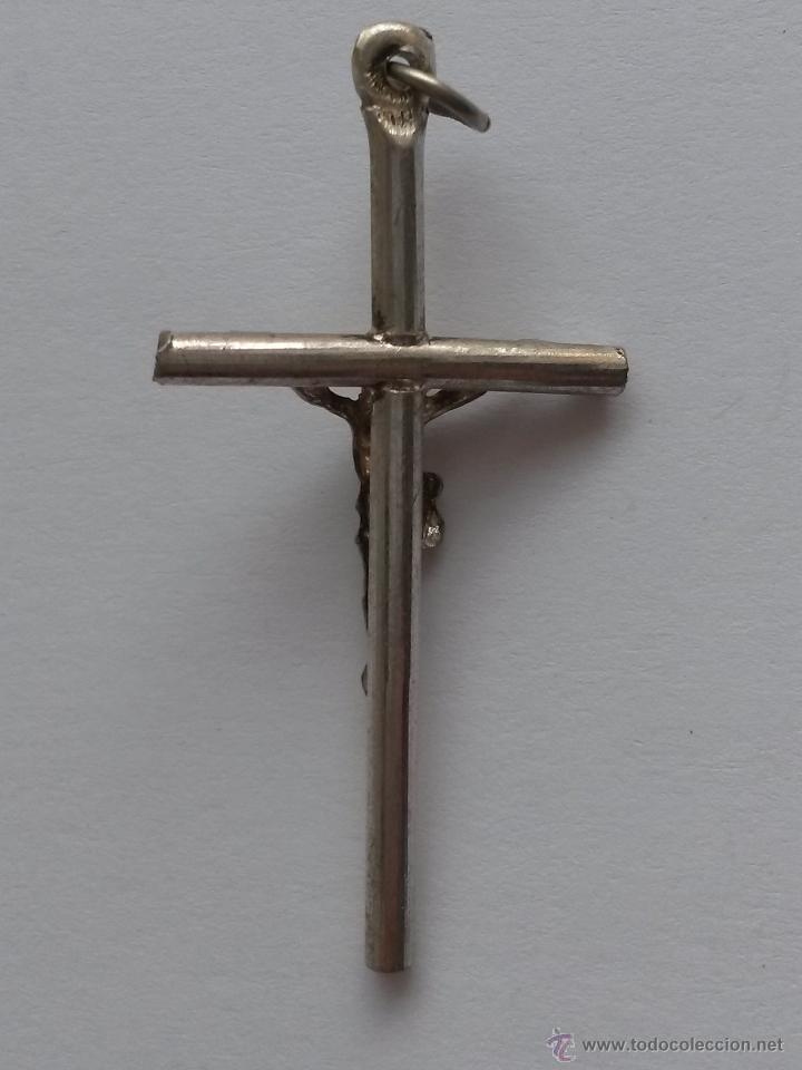 Antig&uuml;edades: Crucifijo de colgar de 3,5 x 2 cms - Foto 2