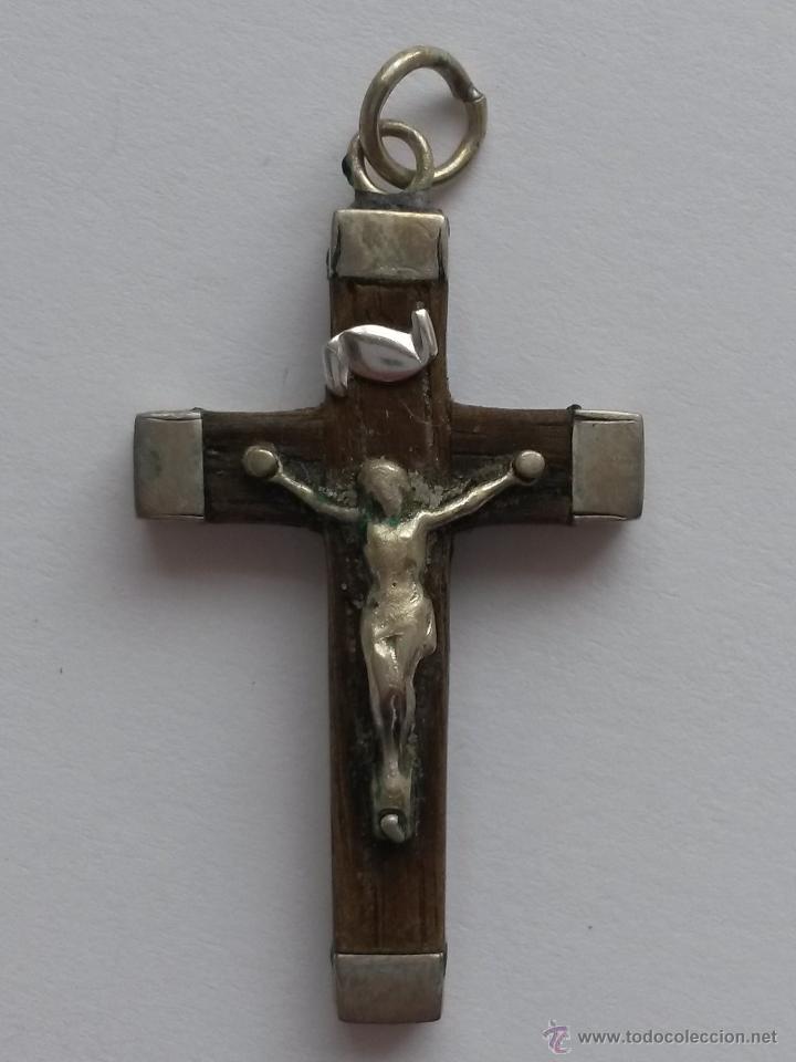 Antig&uuml;edades: Crucifijo ,de 3,6 x 2 cms - Foto 1
