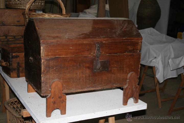 Antig&uuml;edades: Arquita de madera - Foto 1