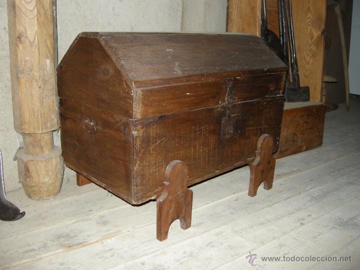Antig&uuml;edades: Arquita de madera - Foto 2