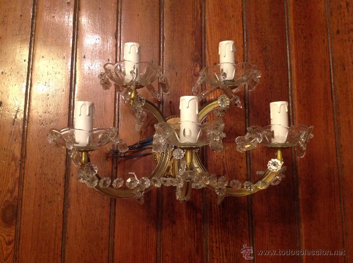 Antig&uuml;edades: aplique de laton y cristal de 5 luces - Foto 1