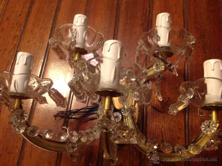 Antig&uuml;edades: aplique de laton y cristal de 5 luces - Foto 2