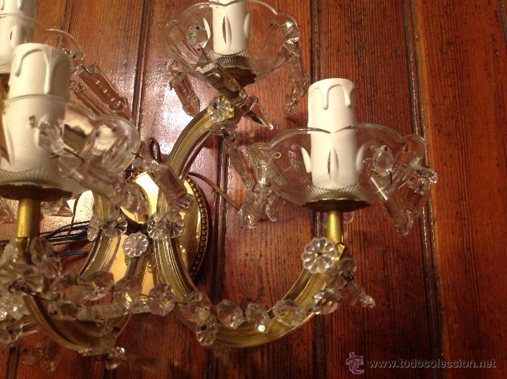 Antig&uuml;edades: aplique de laton y cristal de 5 luces - Foto 3
