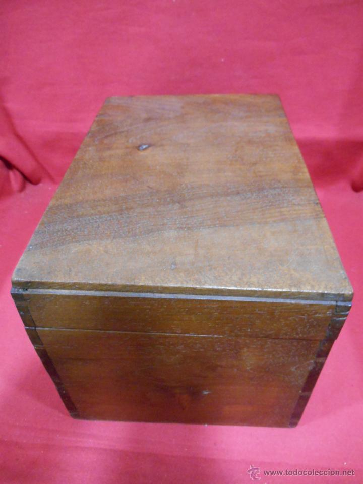 Antig&uuml;edades: ANTIGUA CAJA DE MADERA DE NOGAL - Foto 5