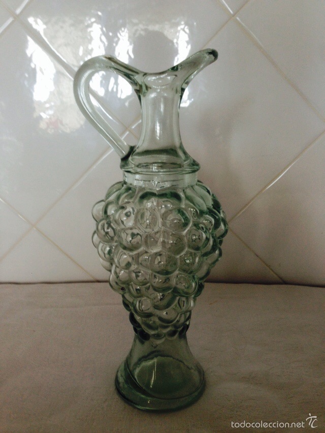 Antig&uuml;edades: Antigua jarra de cristal - Foto 1