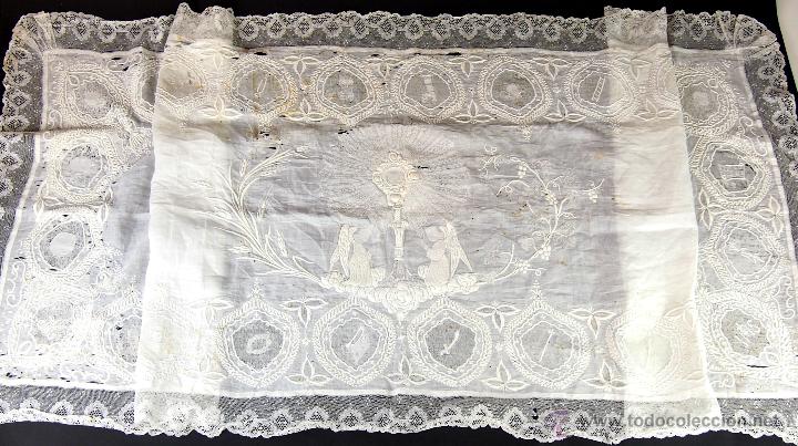 Oggetti Antichi: MANTEL DE COMUNION. ORGANZA. BORDADOS A MANO. ENCAJE MANUAL. ESPA&Ntilde;A.FINAL XIX.