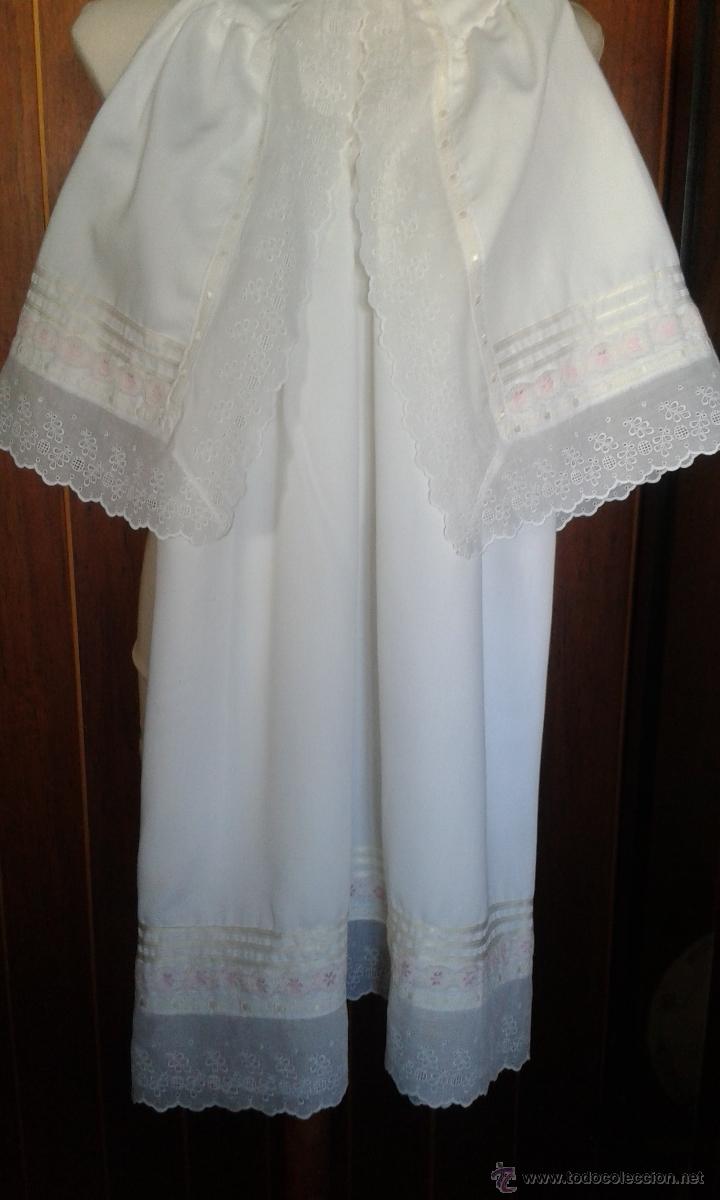 Antig&uuml;edades: VESTIDO DE BEB&Eacute; CON CAPA. - Foto 1