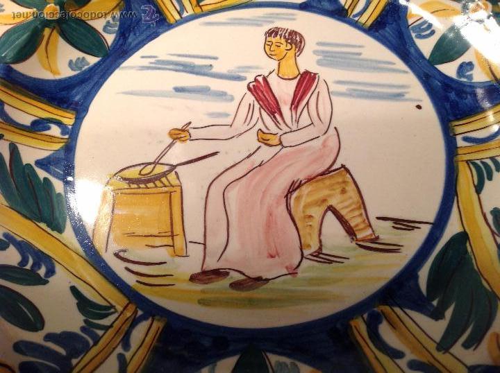 Antig&uuml;edades: PLATO DE MANISES PERSONAJE - Foto 2
