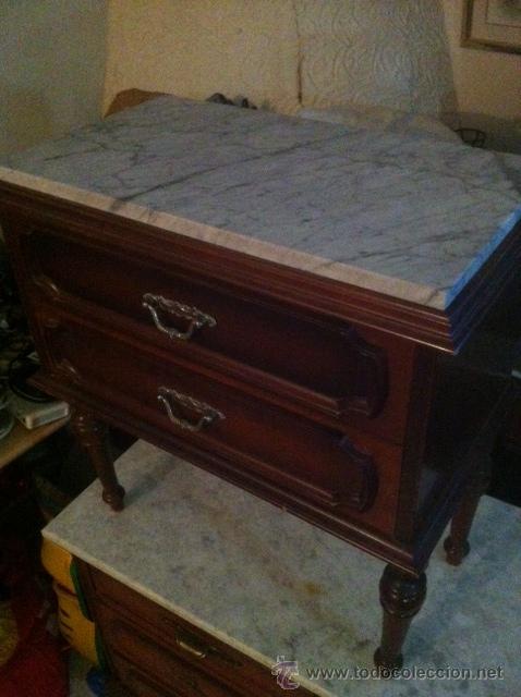 Antig&uuml;edades: MESITA MARMOL  Y MADERA - Foto 1