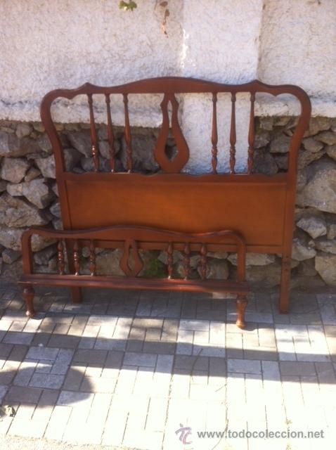Antig&uuml;edades: ANTIGUO CABECERO Y PIECERO - Foto 1