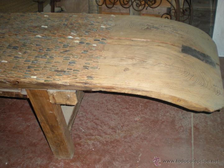 Antig&uuml;edades: Mesa baja hecha con trillo - Foto 3