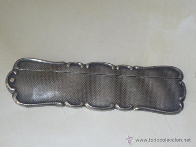 Antig&uuml;edades: EMBELLECEDOR DE PEINE DE BOLSILLO REPUJADO. - Foto 2