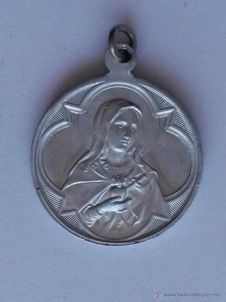 Antig&uuml;edades: Medalla, corazon de maria con espada y corazon de jesus  de 2,2 cms de diametro - Foto 3