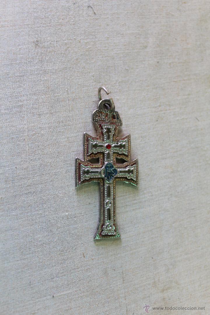 Antig&uuml;edades: cruz de caravaca en metal - Foto 1