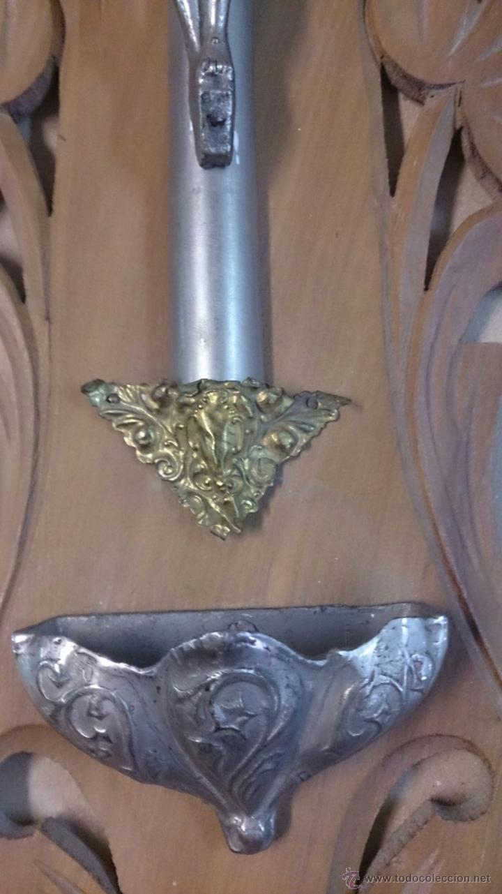 Antig&uuml;edades: Cruz de madera con cristo en metal - Foto 4