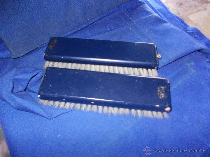 Antig&uuml;edades: cepillos de ropa-2 - Foto 2