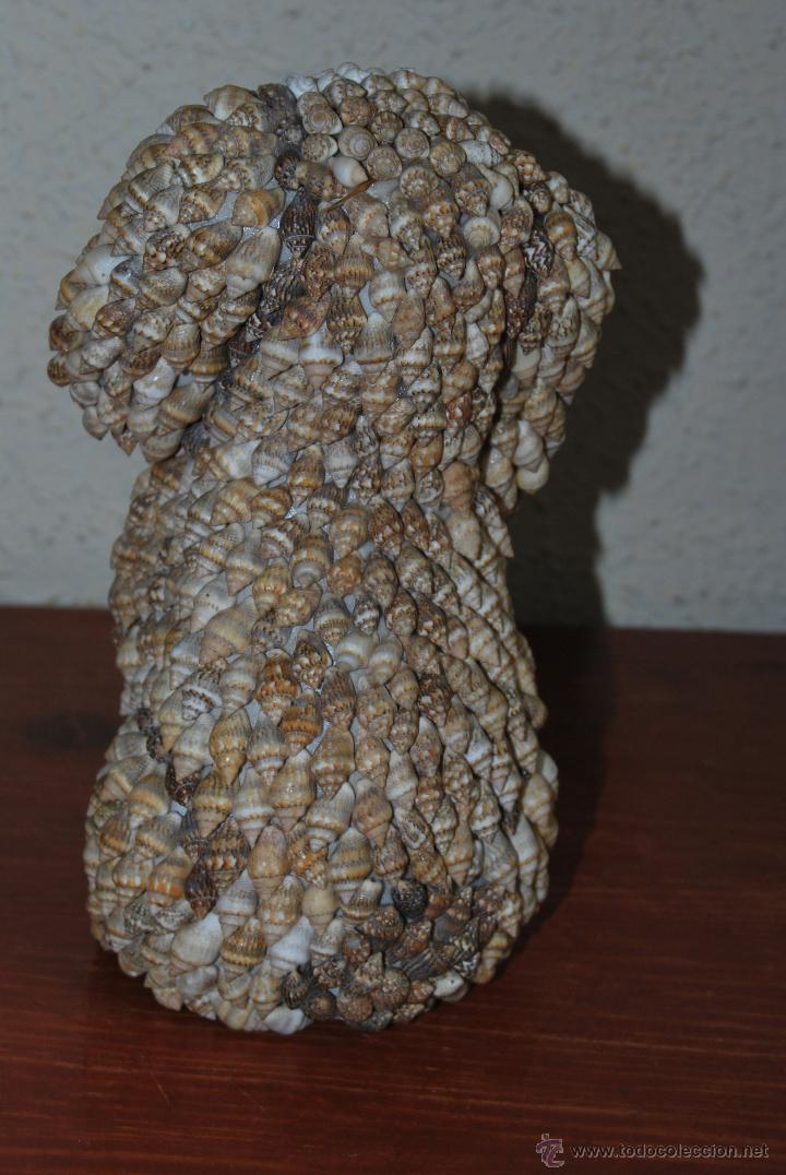 Antig&uuml;edades: FIGURA DE PERRO REALIZADA CON CARACOLAS - CONCHAS - Foto 3