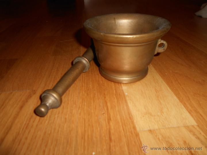 Antig&uuml;edades: ALMIREZ SIMPLE EN BRONCE CON MANO PATINA SIGLO XIX B.E. - Foto 2