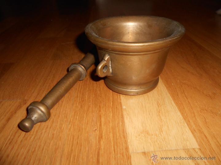 Antig&uuml;edades: ALMIREZ SIMPLE EN BRONCE CON MANO PATINA SIGLO XIX B.E. - Foto 3