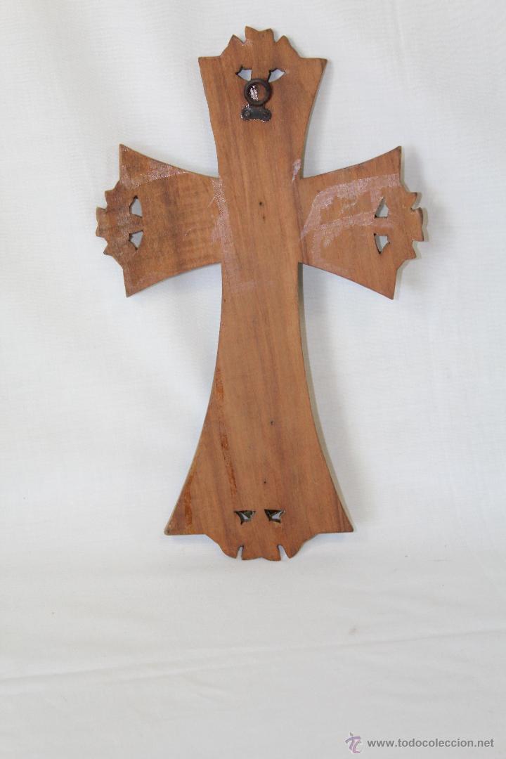 Antig&uuml;edades: CRUZ CON BENDITERA EN METAL Y MADERA DE ARCE - Foto 7