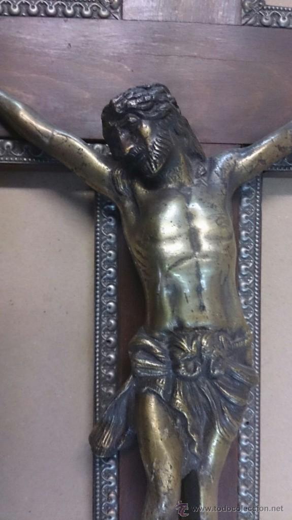 Antig&uuml;edades: Cruz en madera con cristo en bronce - Foto 3