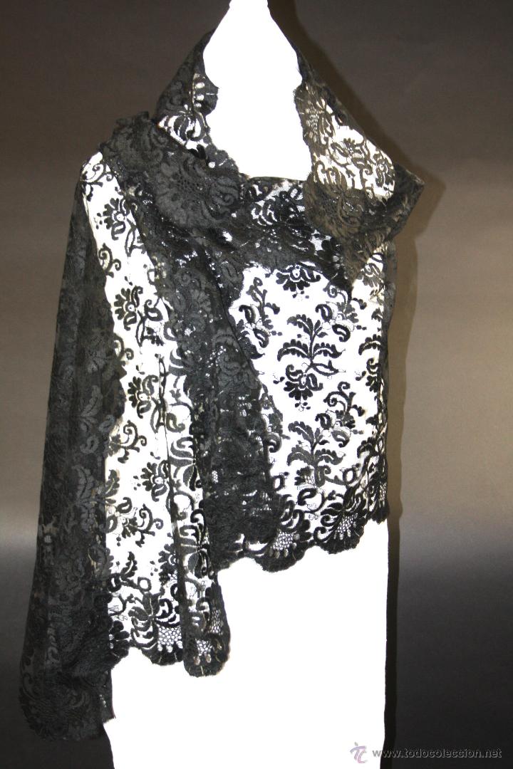 mantilla. bordado manual sobre tul de seda. 180 - Comprar Mantillas