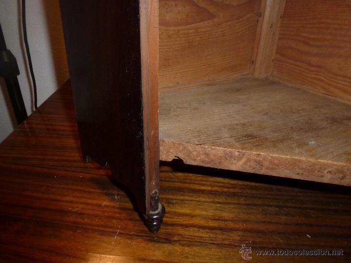 Antig&uuml;edades: RINCONERA DE MADERA CON PUERTA PARA COLGAR - Foto 7