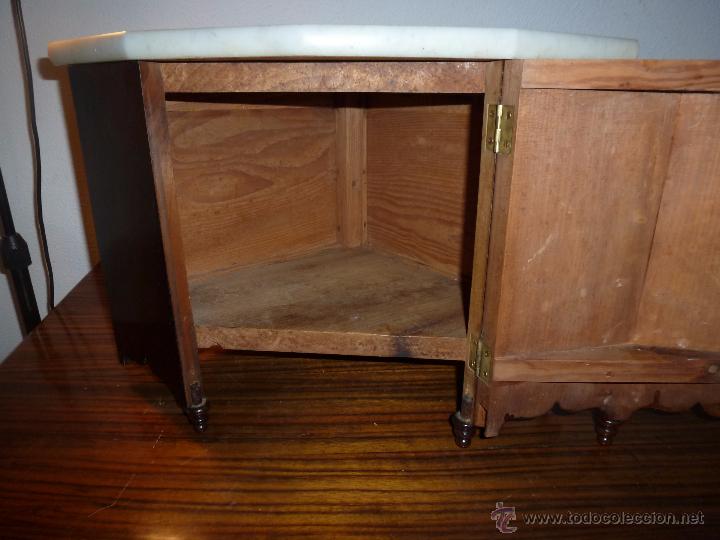 Antig&uuml;edades: RINCONERA DE MADERA CON PUERTA PARA COLGAR - Foto 11