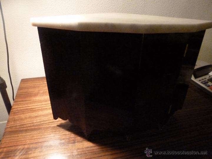 Antig&uuml;edades: RINCONERA DE MADERA CON PUERTA PARA COLGAR - Foto 16