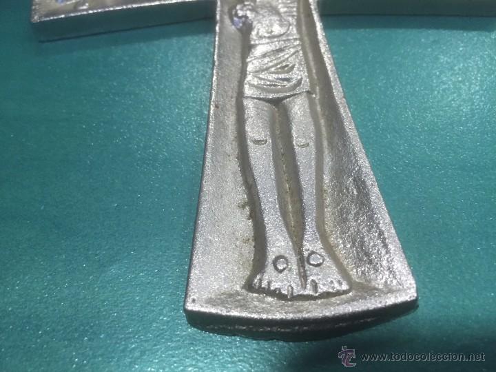 Antig&uuml;edades: raro crucifijo,desconozco material - Foto 5