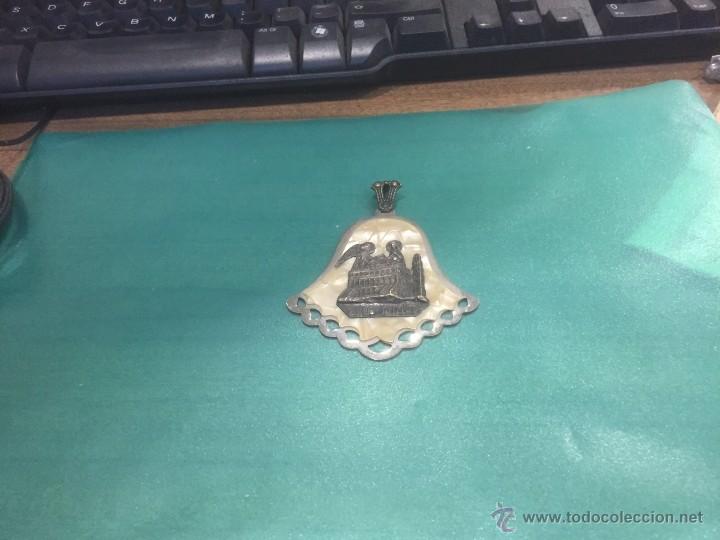 Antig&uuml;edades: antigua medalla de nacar - Foto 4