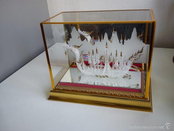 Antigüedades: PRECIOSA LAMPARA DE SALON OU ENTRADA DRAGON FORMA DE BARCO DE COLECION HECHO DE CRISTAL MAD IRLANDE