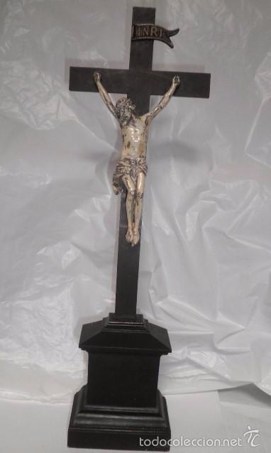 Antig&uuml;edades: Cruz hierro con Cristo - Foto 1