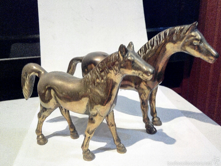 Antig&uuml;edades: Caballos en bronce. Pareja - Foto 1