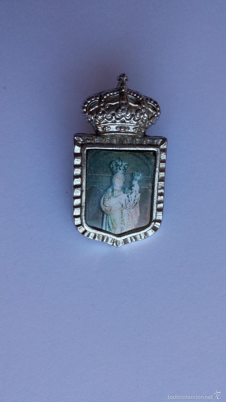 Antig&uuml;edades: Pin de virgen - Foto 1