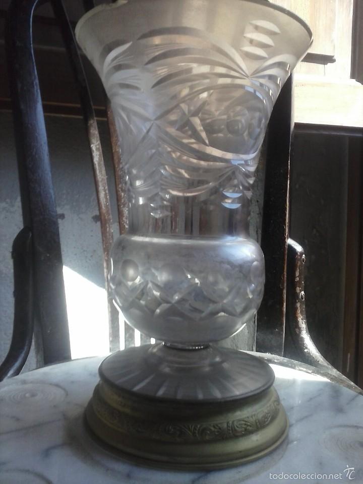 Antig&uuml;edades: JARRON DE CRISTAL - VIDRIO Y METAL . - Foto 1