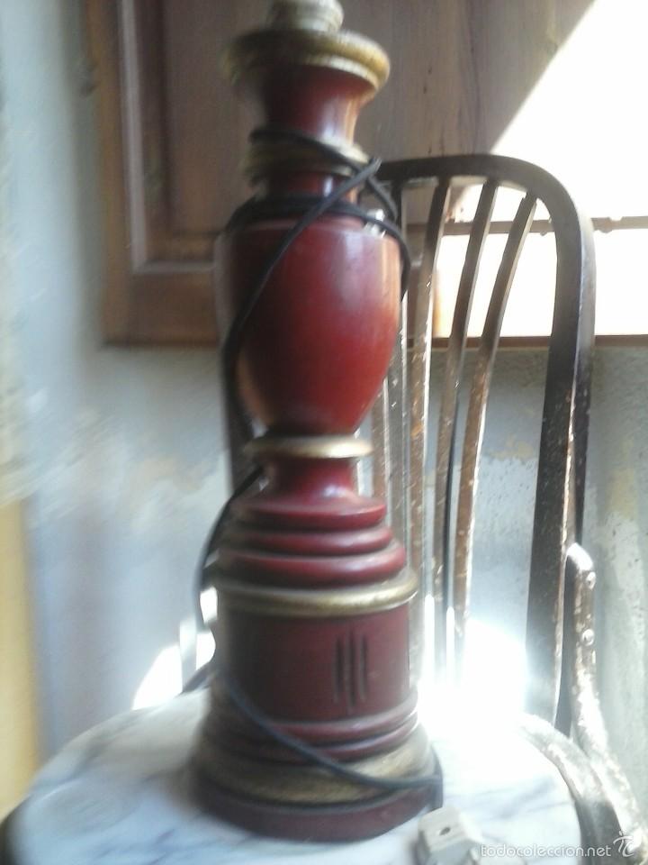 Antig&uuml;edades: LAMPARA DE MESA , DE MADERA . - Foto 4