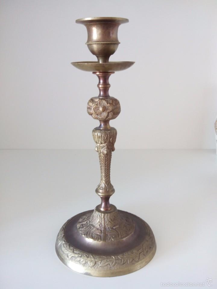 Antig&uuml;edades: candelabro bronce alem&aacute;n tallado - Foto 1