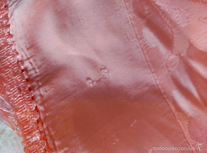 Antig&uuml;edades: Colcha de raso adamascada rosa fleco madera - Foto 16