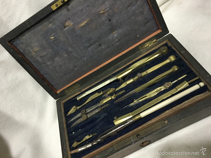 Antig&uuml;edades: Caja de juego de compases - Foto 1