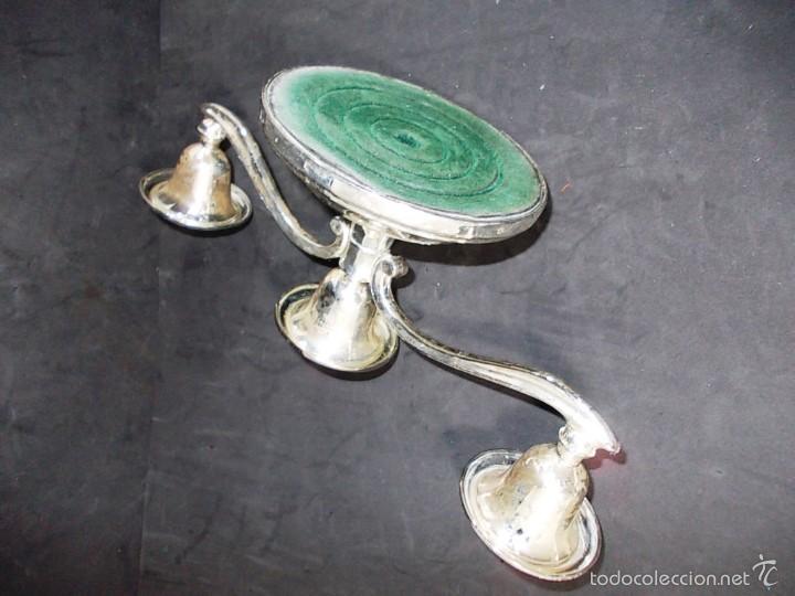 Antig&uuml;edades: ANTIGUO CANDELABRO PLATEADO - Foto 2